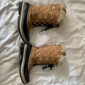 Sorel Tofino Black Boots